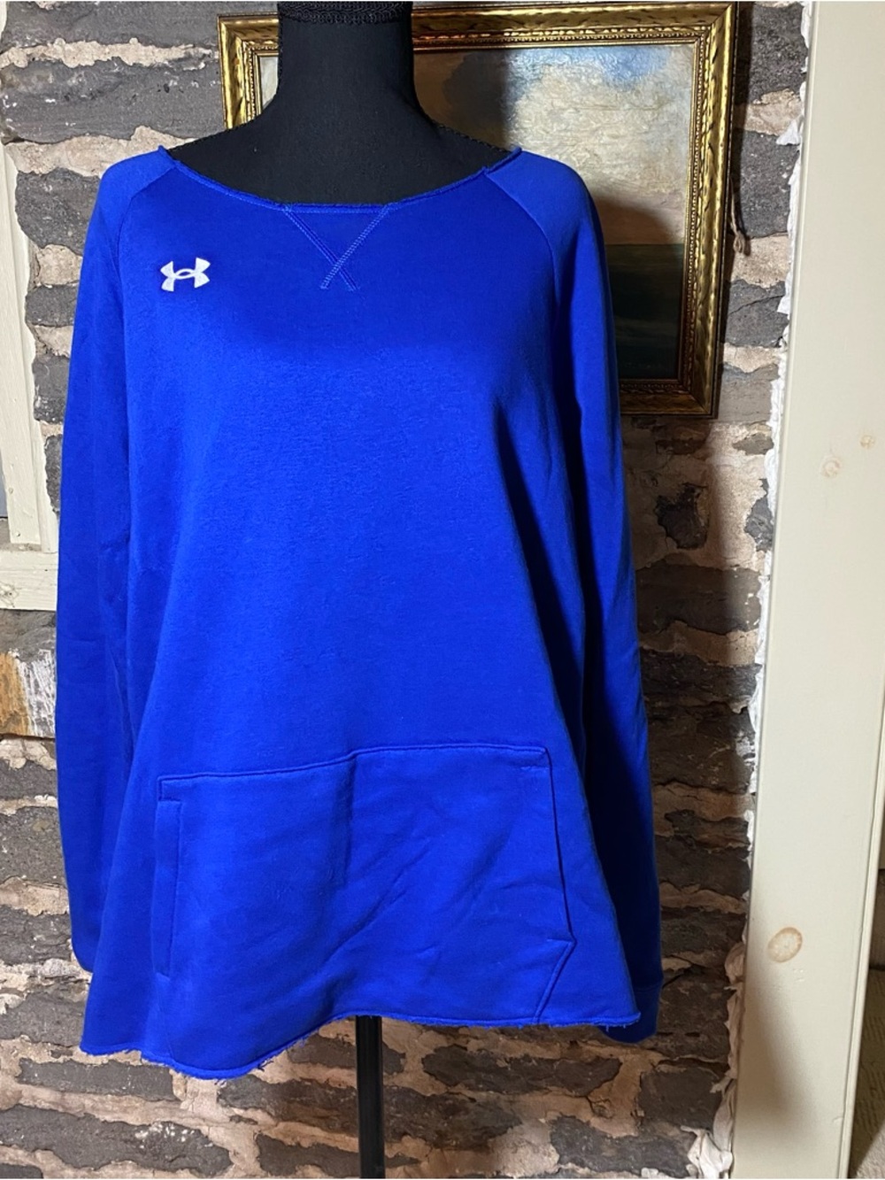 Under Armour Deep Blue Pullover Long Sweatshirt Size M
